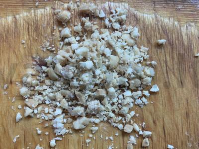 Kiaulienos šnicelis žemės riešutų dangoje Žingsnis 3