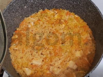 Bulguro plovas su paprikomis ir vištiena Žingsnis 4