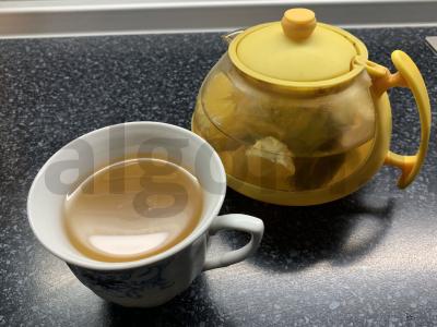 Žaliasis arbata su ramunėlėmis ir mandarinų pagrindine nuotrauka