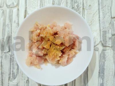 Sultinga vištienos, daržovių ir grybų apkepas Žingsnis 1