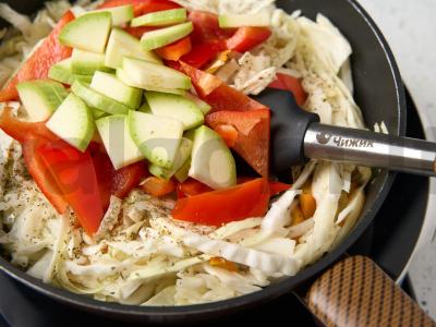 Daržovių troškinys su konservuota mėsa Žingsnis 4