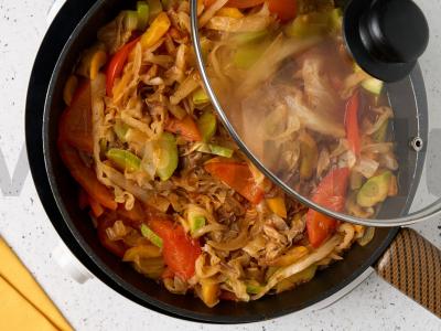 Daržovių troškinys su konservuota mėsa Žingsnis 6