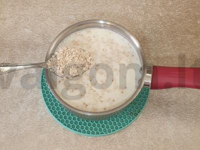 Avižinė košė su pienu, bananais ir obuoliais Žingsnis 2