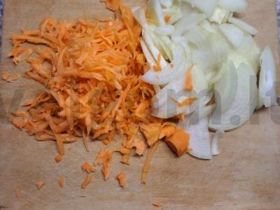 Troškinta kopūstai su rūkytomis vištienos Žingsnis 2