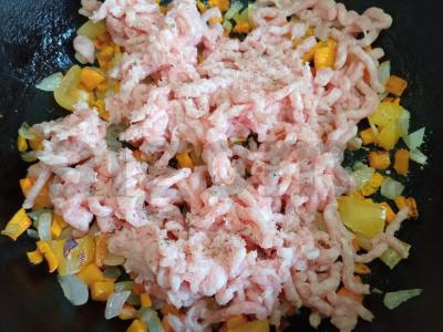 Kuskusas su faršu ir daržovėmis pietums Žingsnis 4