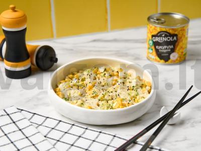 Funchos salotos su kukurūzais ir agurkais pagrindine nuotrauka