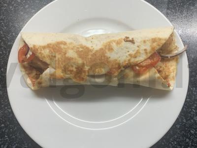 Šaurma tortilijoje pusryčiams pagrindine nuotrauka