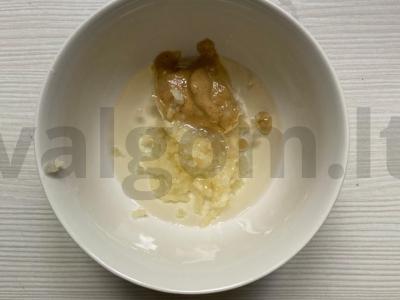 Jauna bulvė, kepta orkaitėje su česnaku Žingsnis 1