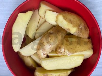 Jauna bulvė, kepta orkaitėje su česnaku Žingsnis 4