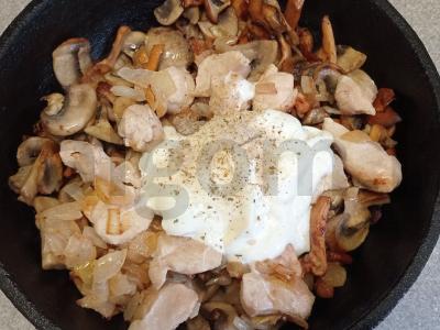 Juliens su pievagrybiais, voveraitėmis ir vištienos krūtinėle Žingsnis 10