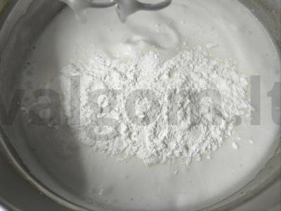 Tortas „Estherhazi“ su abrikosų džemu Žingsnis 2