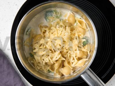 Makaronai su sūriu ir brokoliais Žingsnis 6