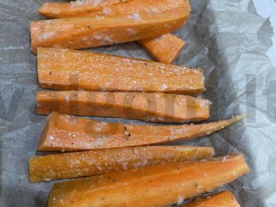 Keptos morkų lazdelės su krienais Žingsnis 5