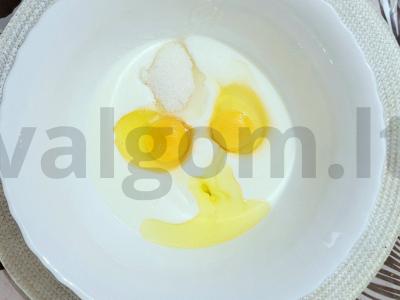 Kukurūzų miltų blynai Žingsnis 1