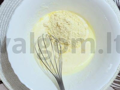 Kukurūzų miltų blynai Žingsnis 2