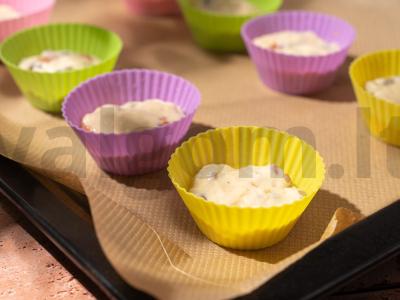 Užkandžių keksiukai iš šaldytų daržovių Žingsnis 4