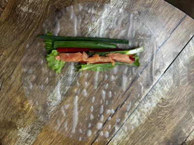 Sprendimo ritinėliai su lašiša ir romėnų paprika Žingsnis 7