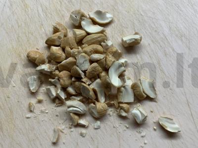 Vištienos krūtinėlė su daržovėmis ir anakardžiais Žingsnis 3