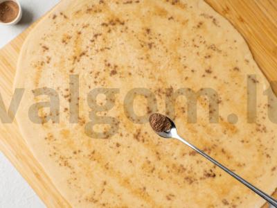 Šokoladiniai „Chelsea“ bandelės su cukatais Žingsnis 5