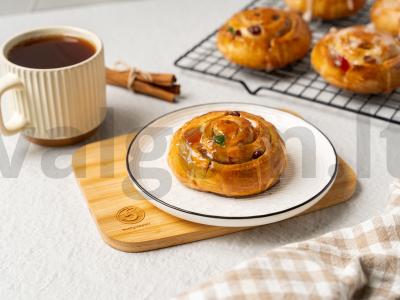 Šokoladiniai „Chelsea“ bandelės su cukatais pagrindine nuotrauka