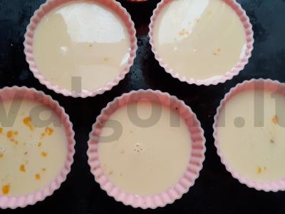 Švelnūs mini omletai, kepti orkaitėje Žingsnis 3