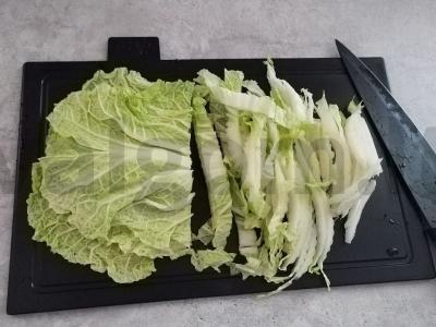 Salotos su Pekino kopūstu ir kukurūzais Žingsnis 1