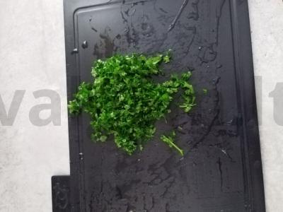 Salotos su Pekino kopūstu ir kukurūzais Žingsnis 4