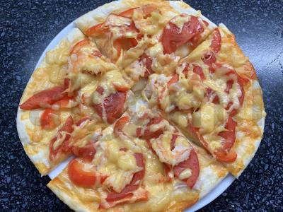 Pica su krevetėmis ir paprikomis pagrindine nuotrauka