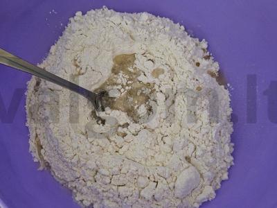 Namų sultingi khinkaliai su mėsa Žingsnis 1