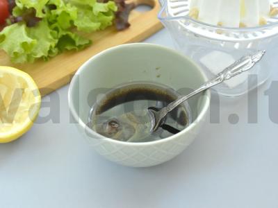 Garstyčių padažas daržovių salotoms Žingsnis 3