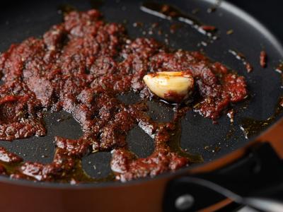 Makaronai su pomidorų padažu Žingsnis 4