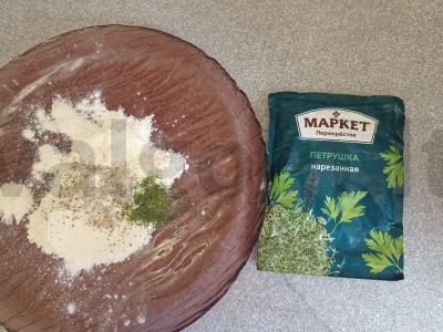 Kepta putasu su svogūnais ir bulvių košės garnyru Žingsnis 1