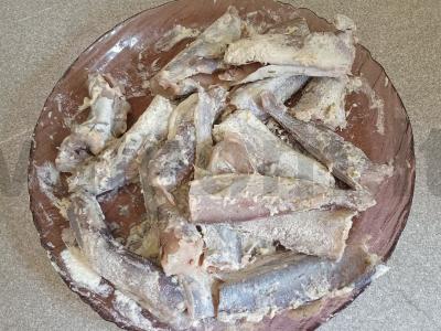 Kepta putasu su svogūnais ir bulvių košės garnyru Žingsnis 2