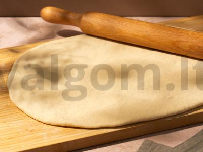 Duona su žolelėmis, česnaku ir sūriu Žingsnis 5