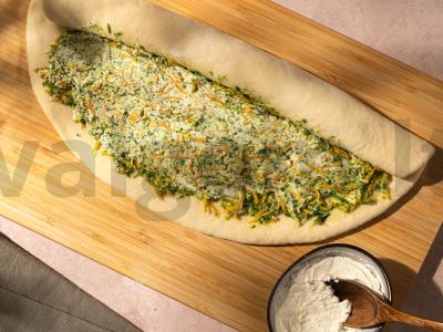 Duona su žolelėmis, česnaku ir sūriu Žingsnis 6