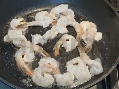 Krevetės sojų padaže su „Basmati“ ryžiais Žingsnis 2