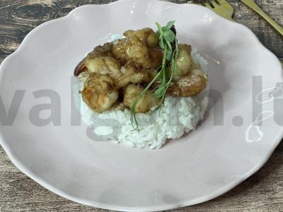 Krevetės sojų padaže su „Basmati“ ryžiais pagrindine nuotrauka