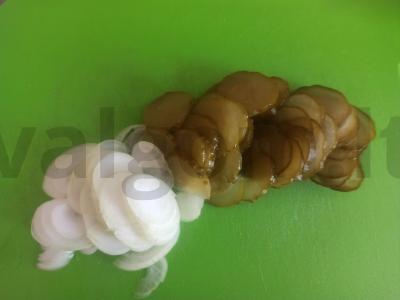 Marinuotų voveraičių salotos „Rudens vizitas“ Žingsnis 1