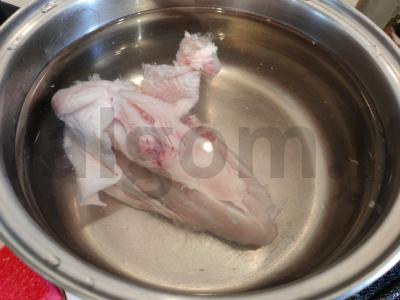 Sūris su vištiena ir dešrelėmis Žingsnis 1