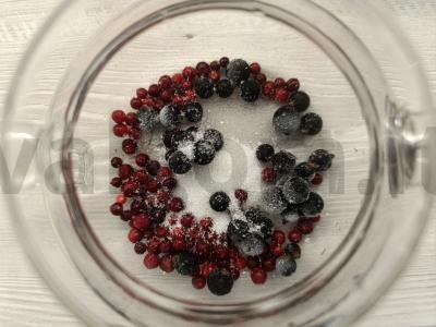 Žolelių gėrimas su uogomis Žingsnis 2