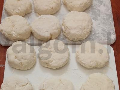 Oro varškėčiai su grietine Žingsnis 4