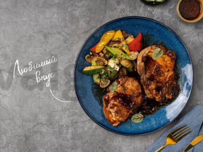 Kiaulienos kepsniai su medumi ir česnaku pagrindine nuotrauka