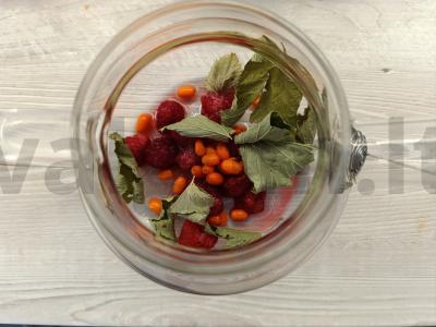 Ramunėlių gėrimas su šaltalankiais ir avietėmis Žingsnis 3