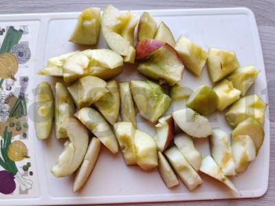 Obuolių, kivių ir salierų stiebo kokteilis Žingsnis 2