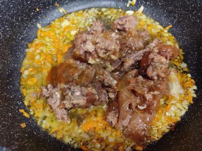 Makaronai su jautienos troškiniu per 30 minučių Žingsnis 3