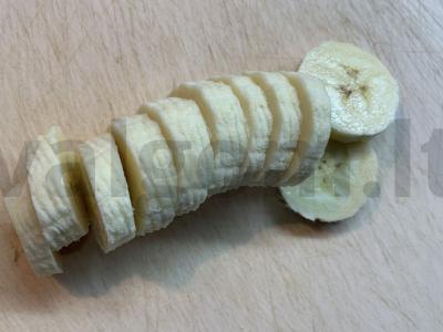 Saldainiai iš sausainių, kukurūzų lazdelės ir grietinės Žingsnis 4