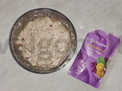 Salotas „Gribų krepšelis“ su pievagrybiais, daržovėmis ir sūriu Žingsnis 7