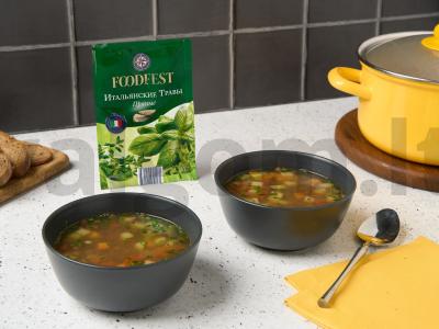 Lęšių ir cukinijų sriuba pagrindine nuotrauka