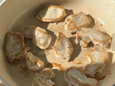 Salotas su vištiena ir kepta feta Žingsnis 2