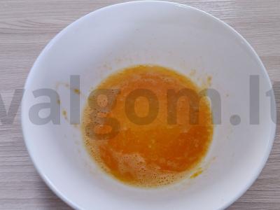 Makų apkepas iš skyrų be miltų Žingsnis 1